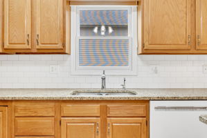 4039 Stoney Creek Dr, Fort Gratiot Township, MI 48059, USA Photo 16