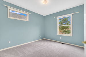 4039 Stoney Creek Dr, Fort Gratiot Township, MI 48059, USA Photo 23