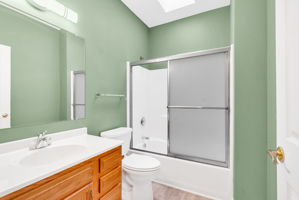 4039 Stoney Creek Dr, Fort Gratiot Township, MI 48059, USA Photo 27