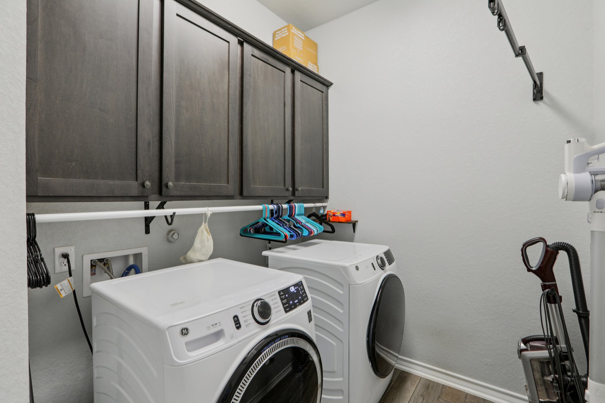 Ancient Oak Way-S0402-041.jpg