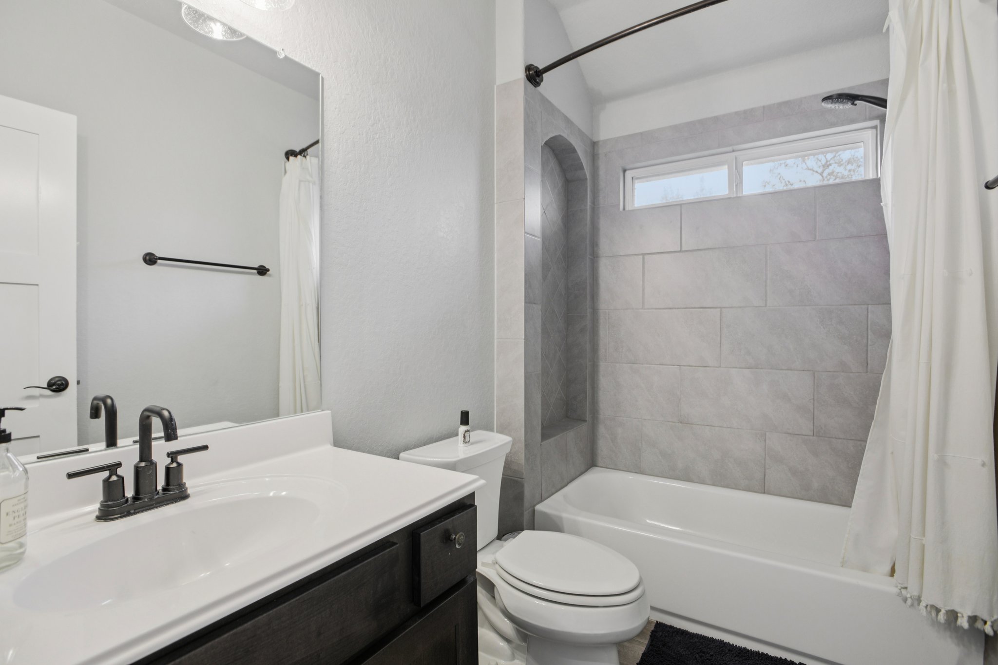 Ancient Oak Way-S0402-045.jpg