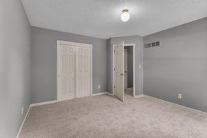  Photo 34
