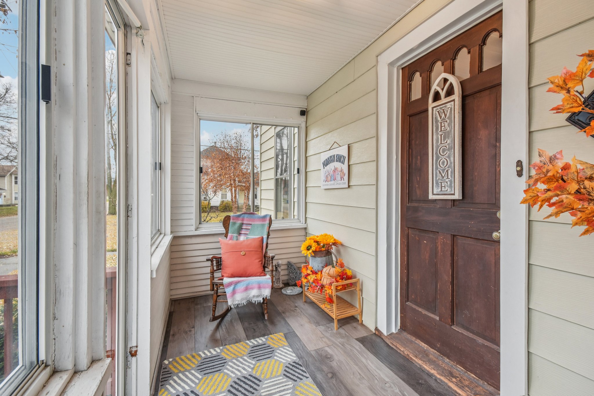 E Benton St-S1911-005.jpg