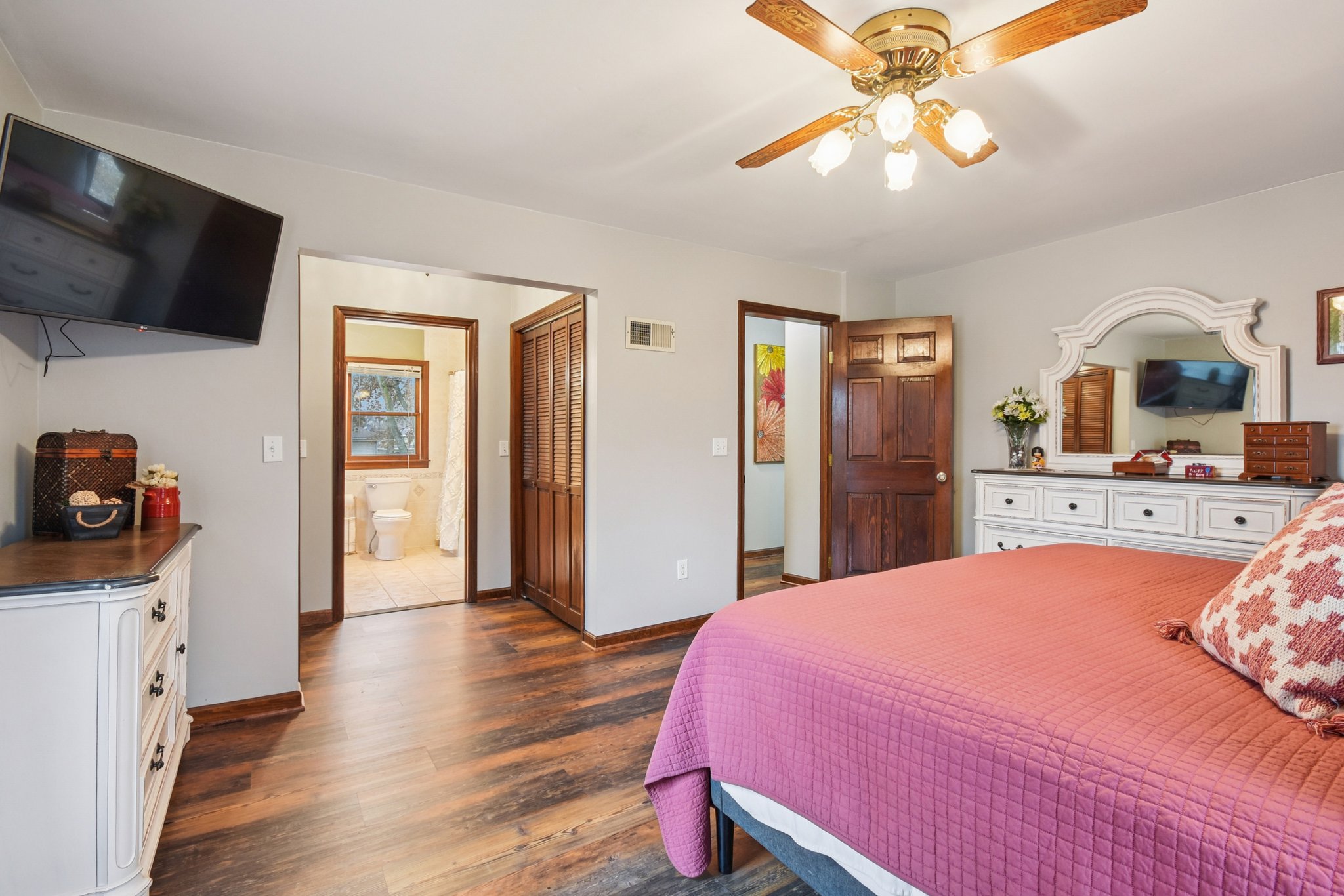 E Benton St-S1911-026.jpg