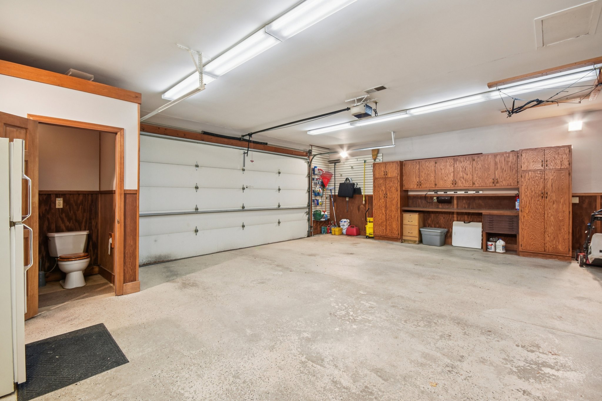 E Benton St-S1911-035.jpg