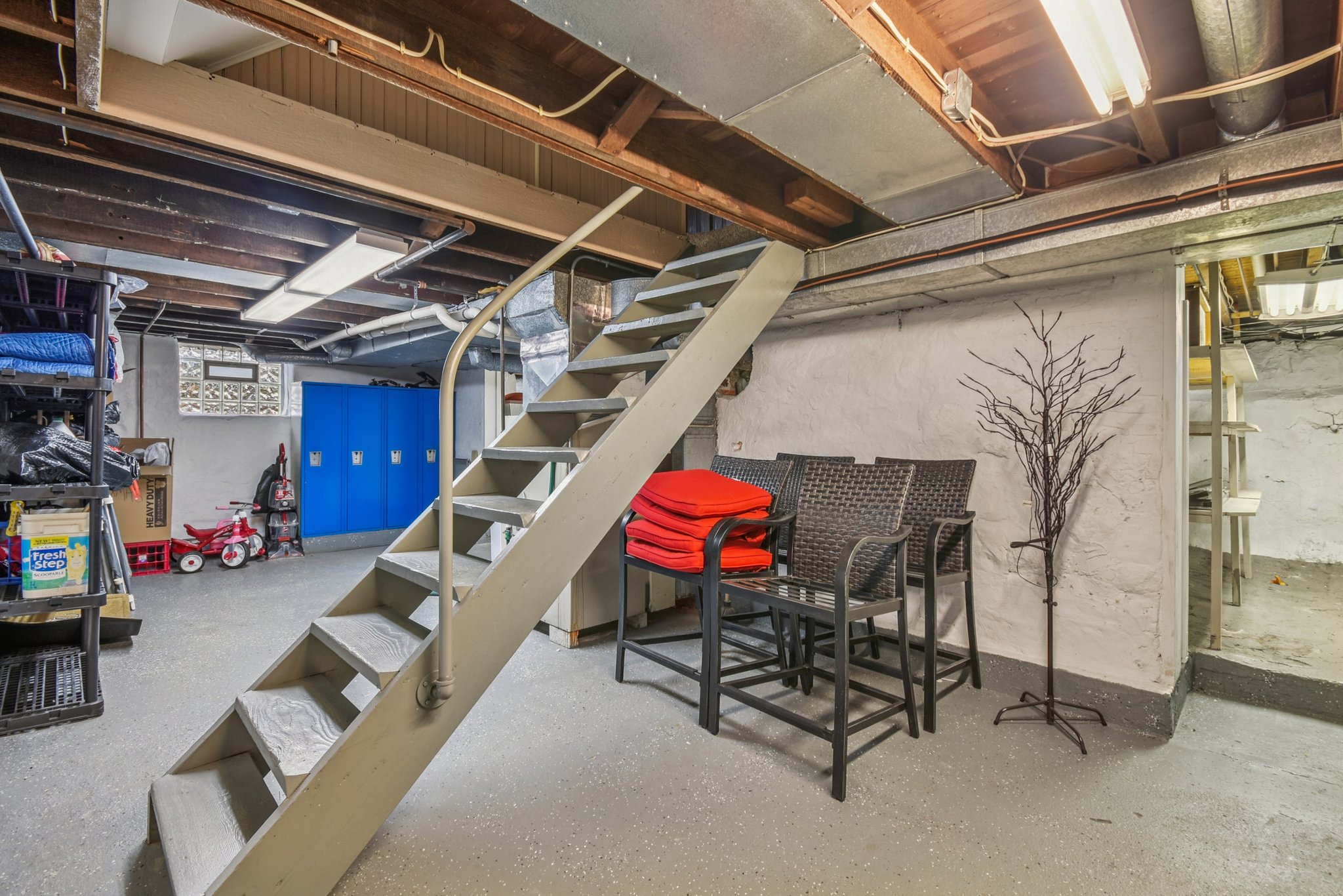 E Benton St-S1911-041.jpg