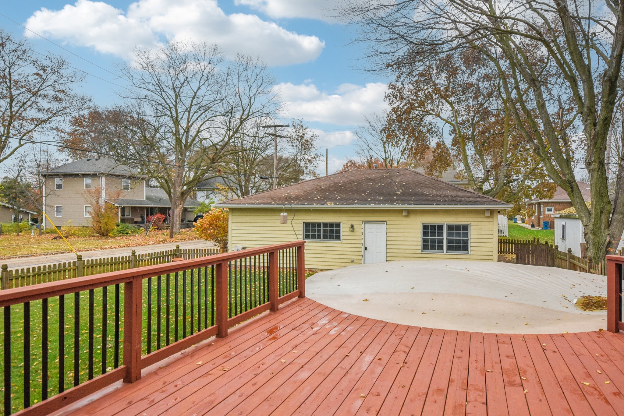 E Benton St-S1911-048.jpg