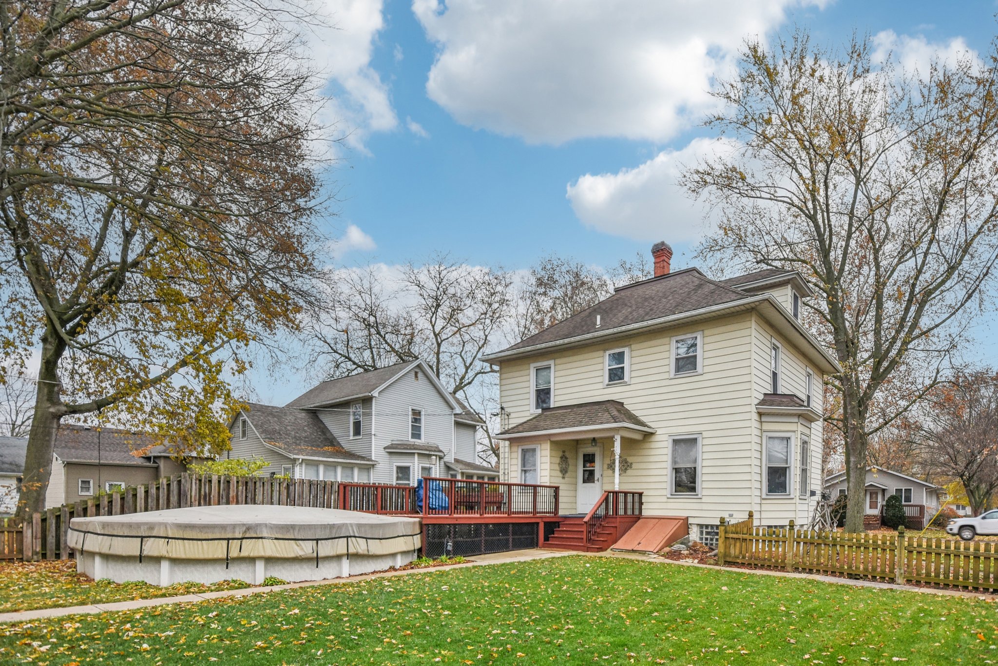 E Benton St-S1911-051.jpg