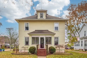 E Benton St-S1911-001.jpg