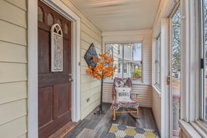 E Benton St-S1911-006.jpg