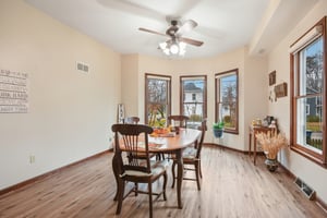 E Benton St-S1911-012.jpg