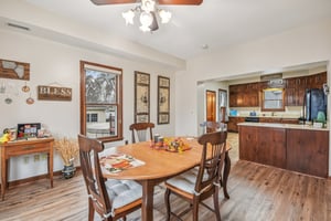 E Benton St-S1911-014.jpg