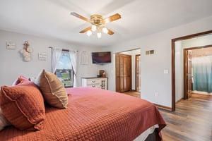 E Benton St-S1911-023.jpg