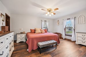 E Benton St-S1911-024.jpg