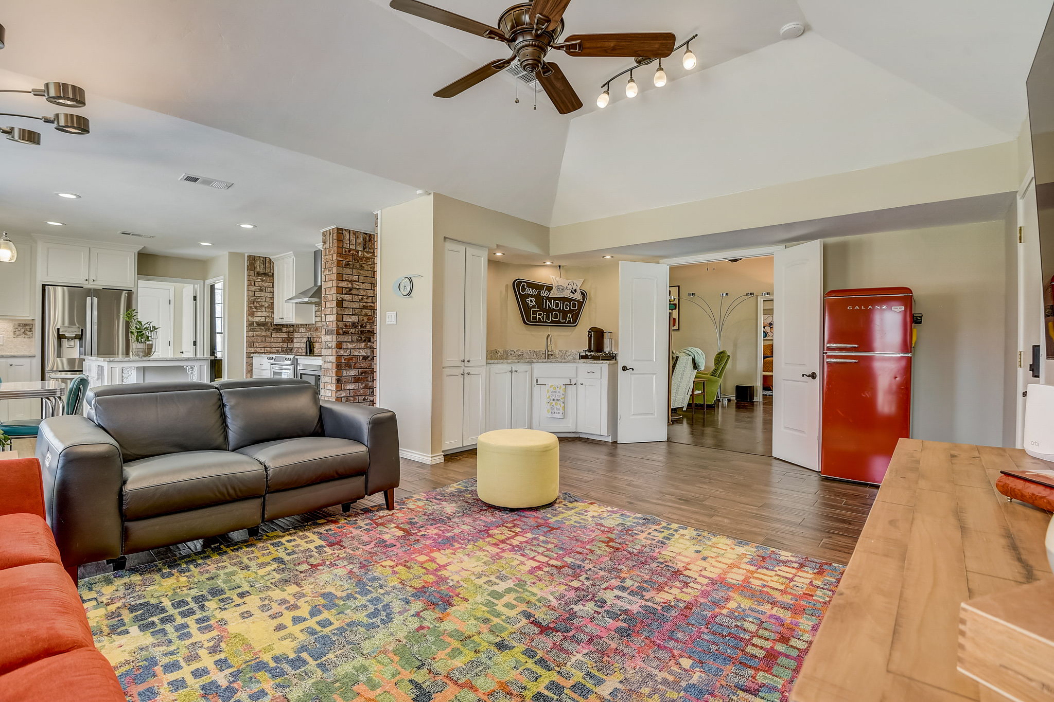 Oak Crest Hill Dr-019