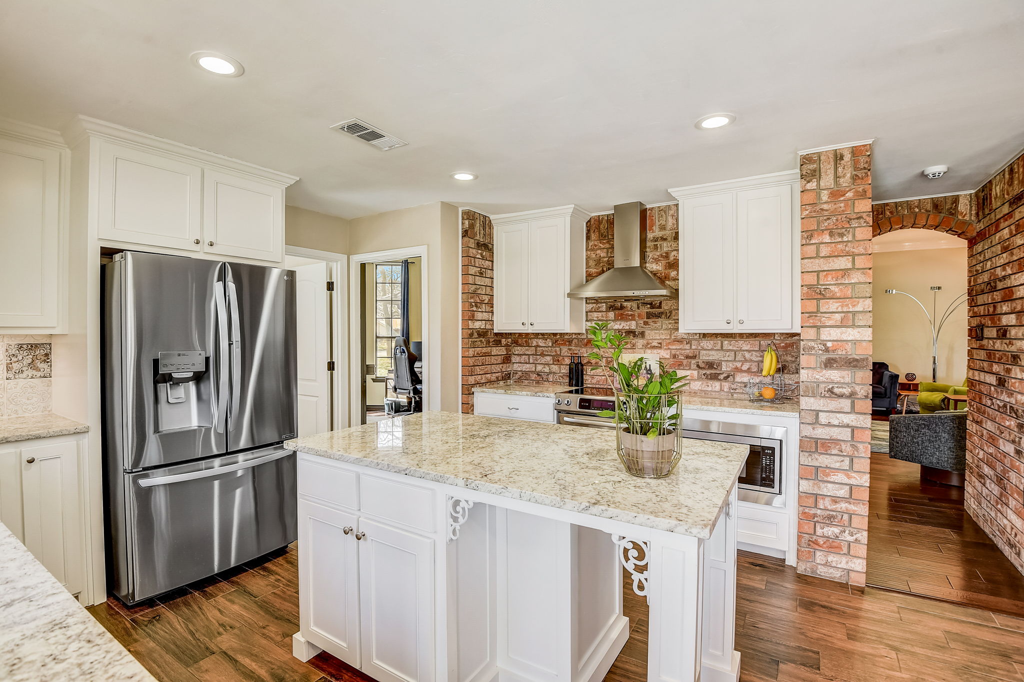 Oak Crest Hill Dr-016