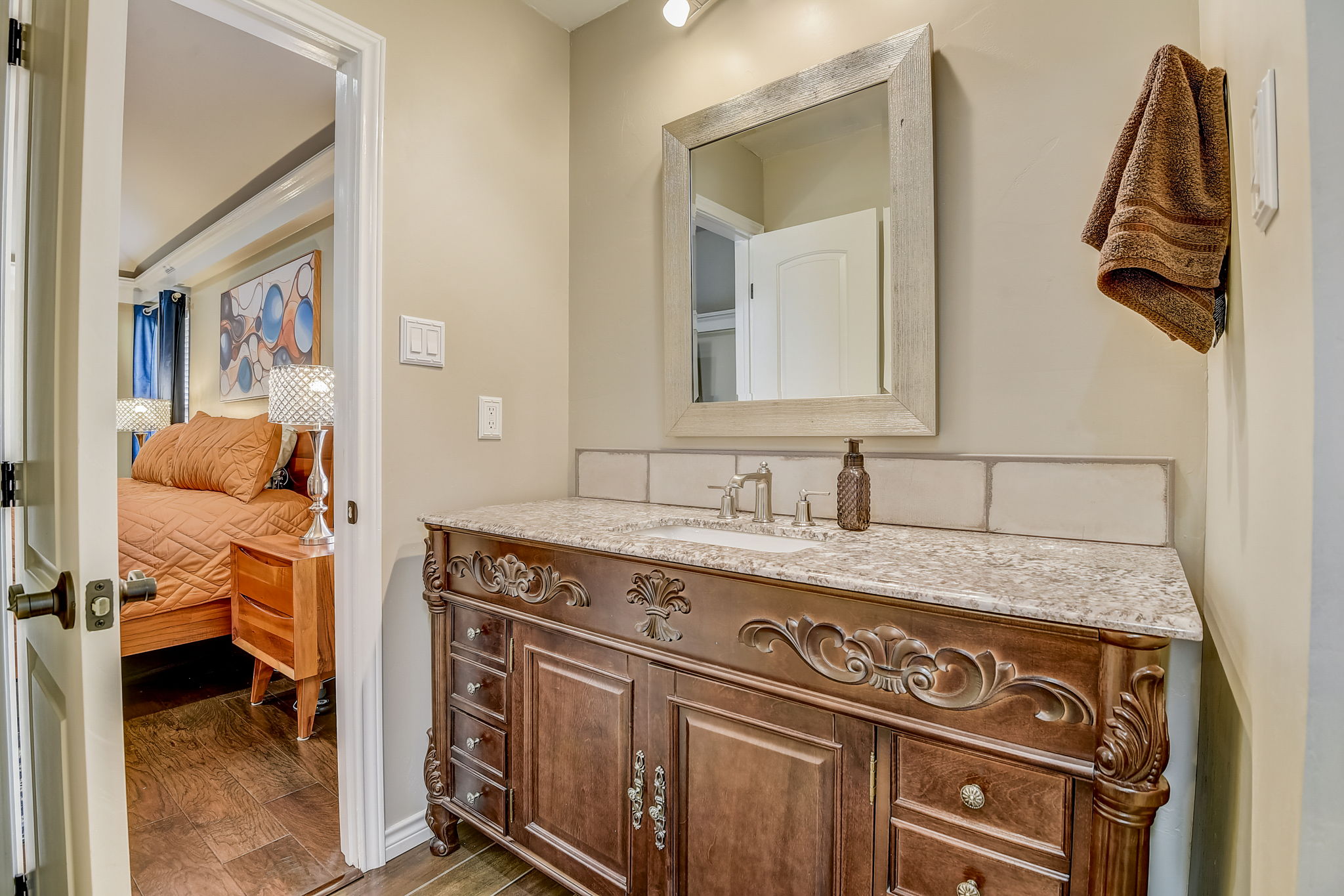 Oak Crest Hill Dr-028