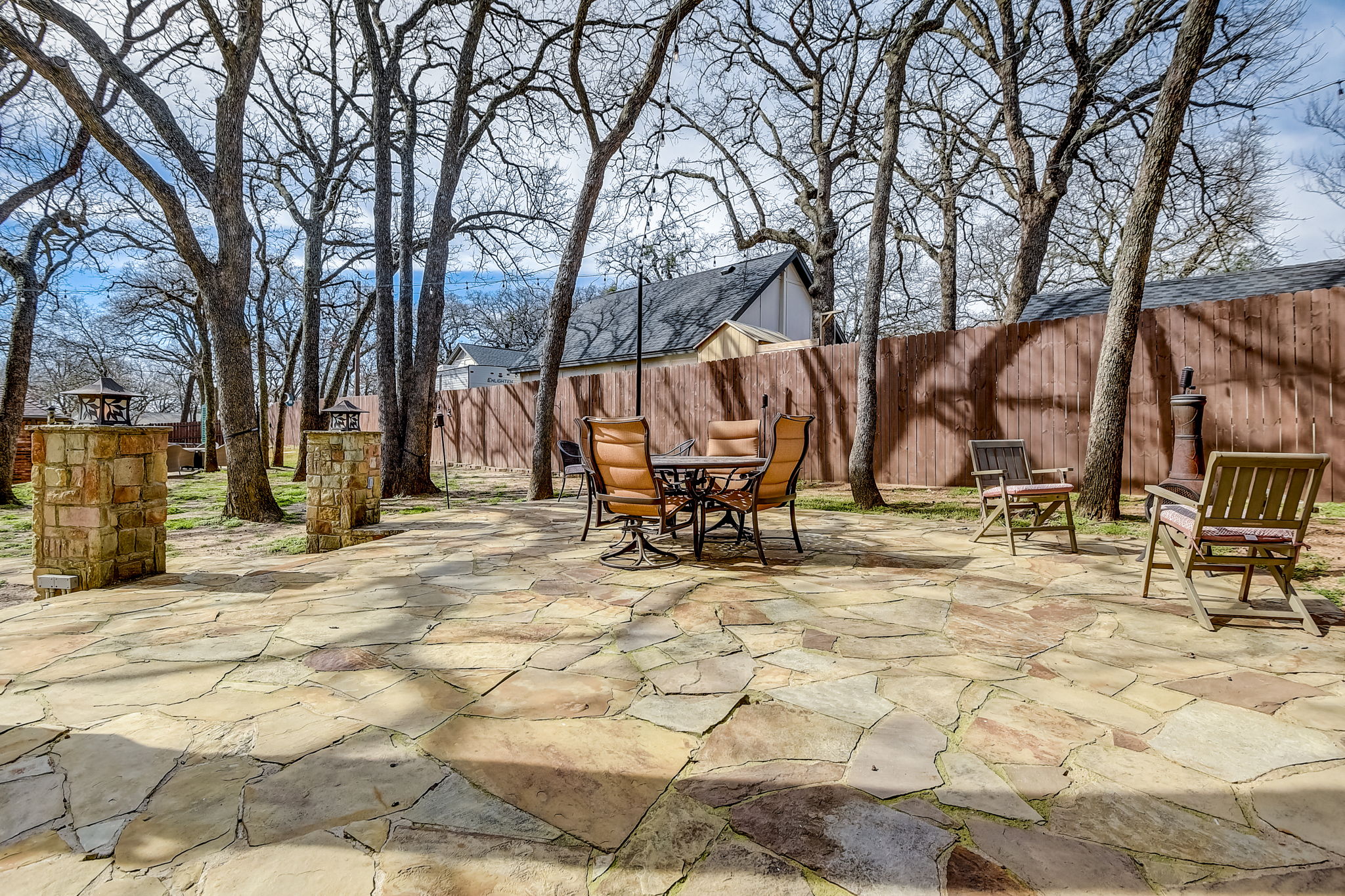 Oak Crest Hill Dr-044