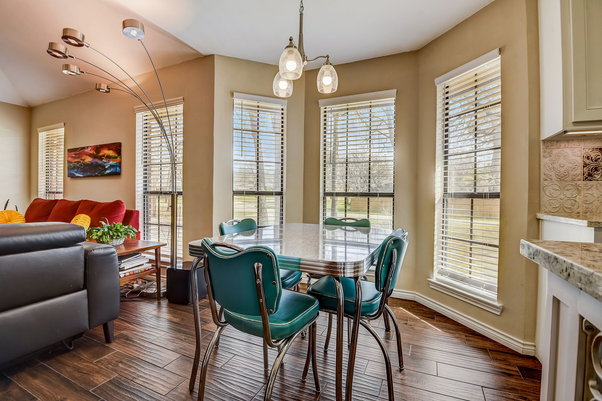 Oak Crest Hill Dr-017