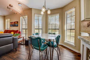 Oak Crest Hill Dr-017