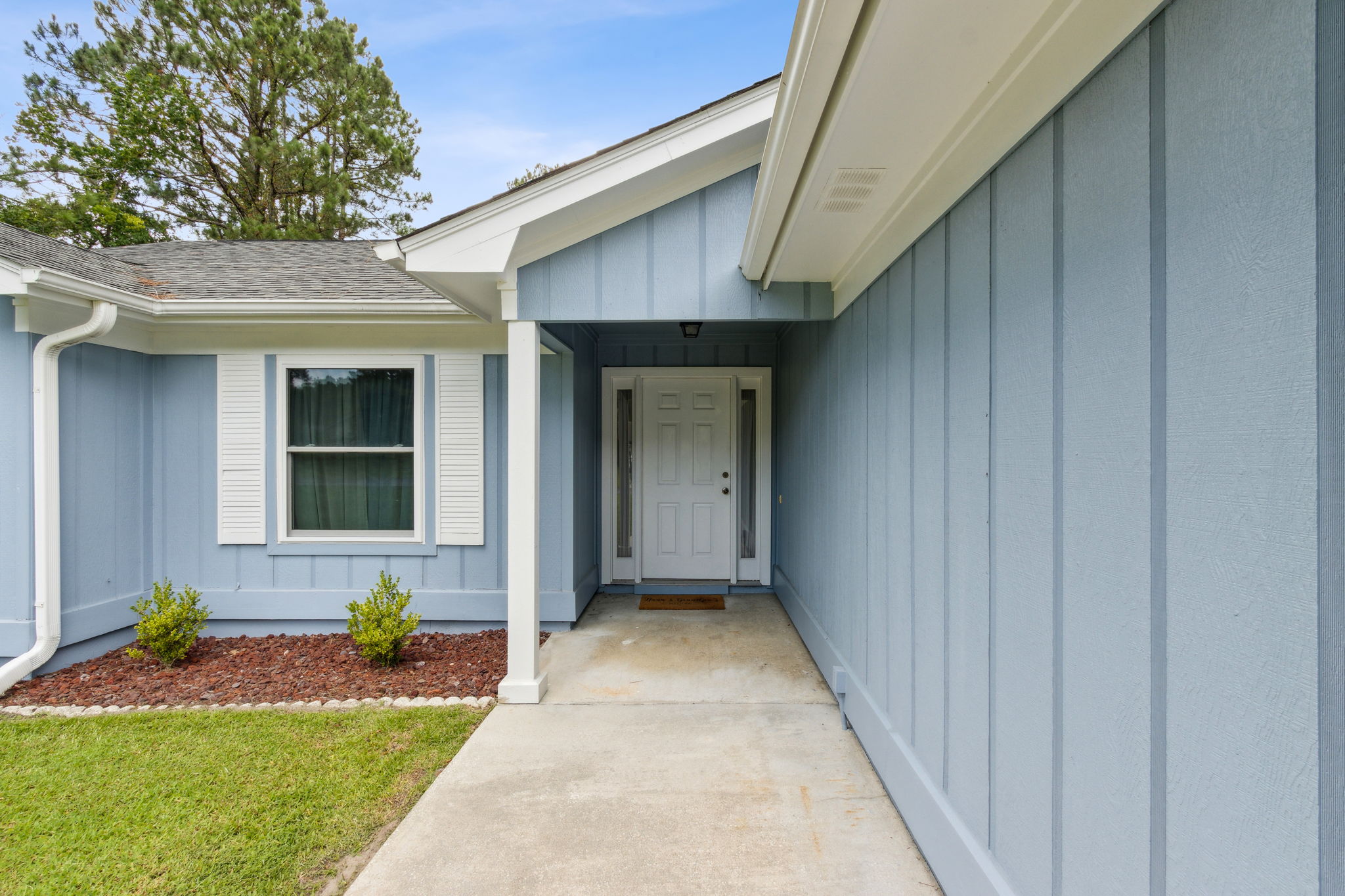 Front Entry Detail