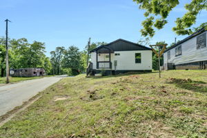  Photo 32