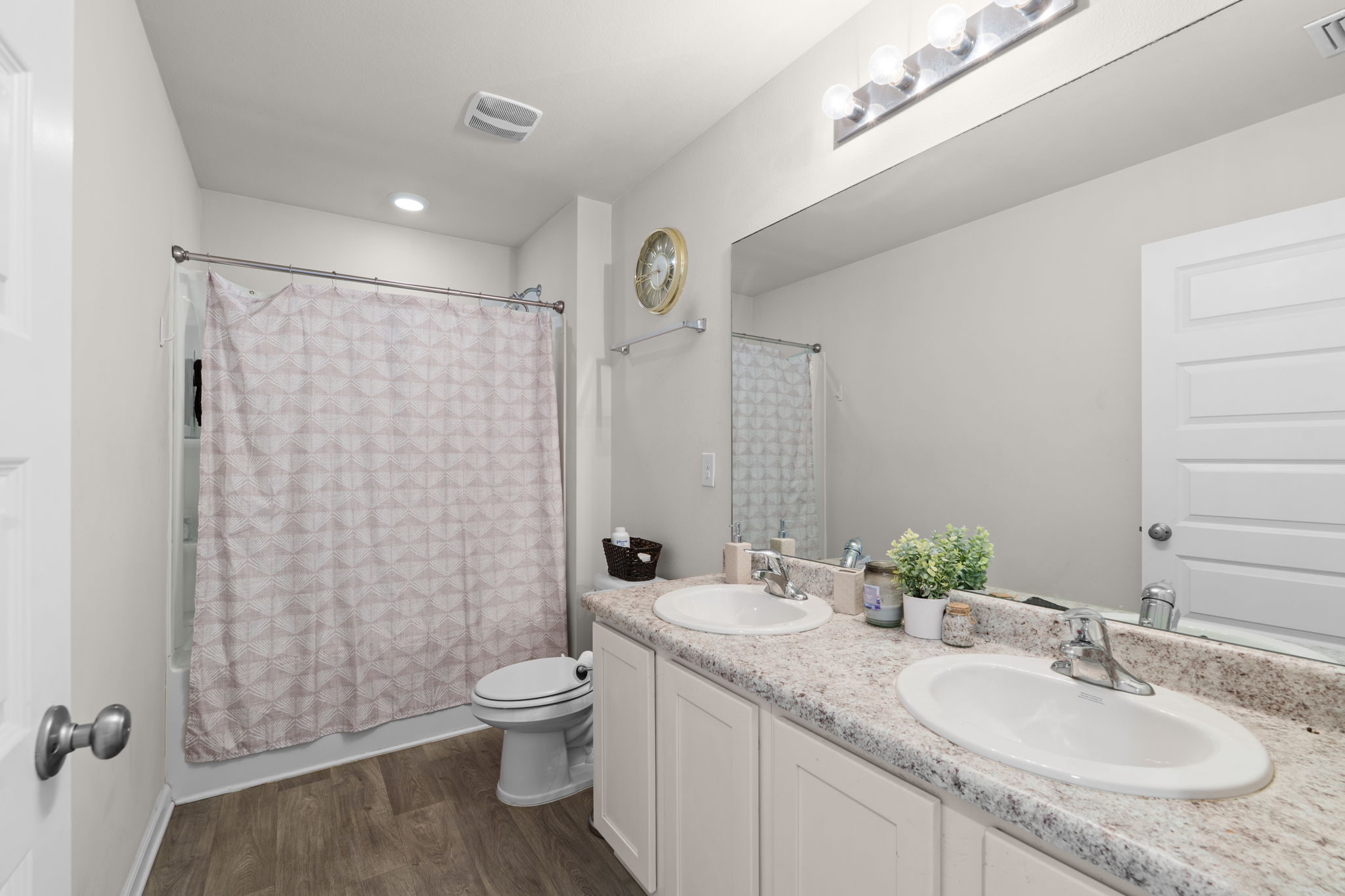  Photo 27