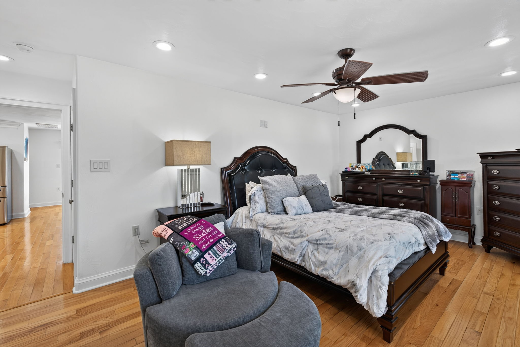  Photo 53