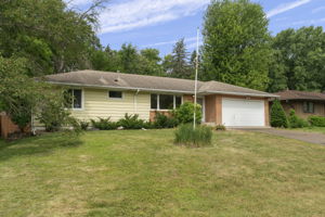  Photo 0