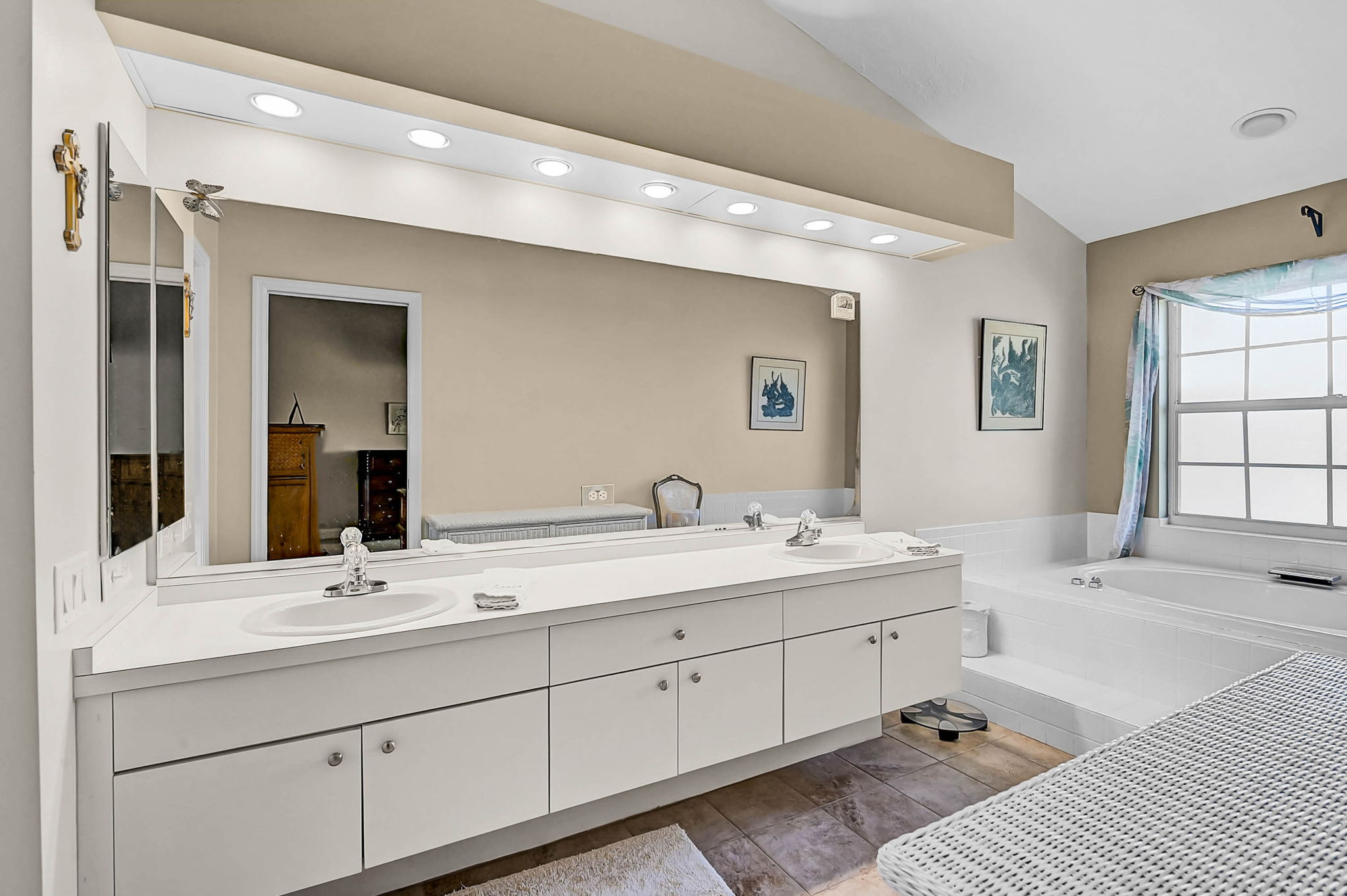 4041 Murfield Dr E-11