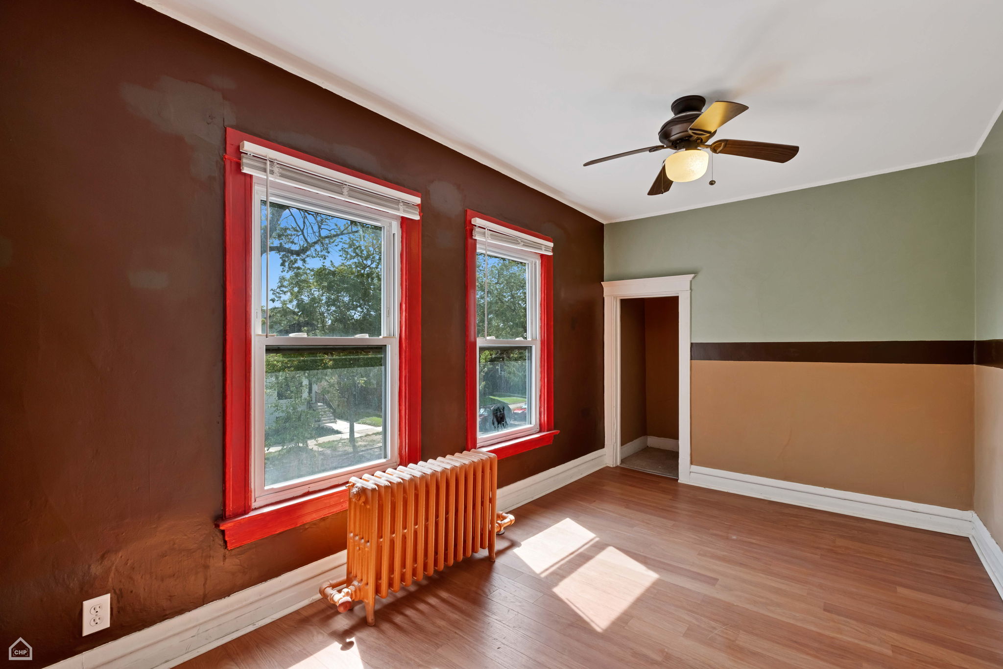  4042 N Kenneth Ave_007