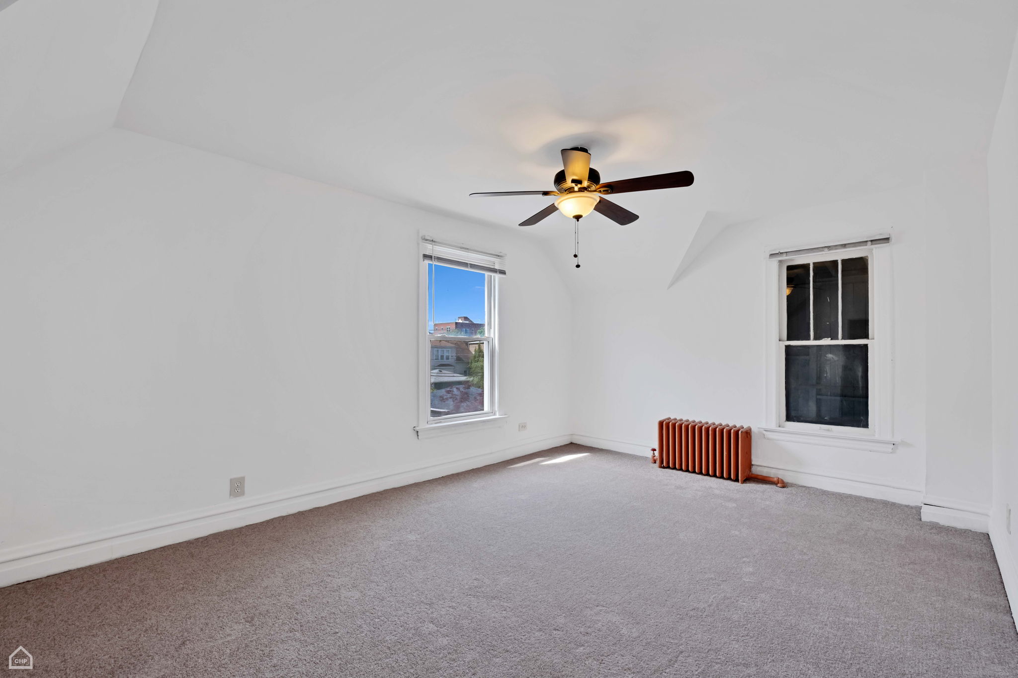  4042 N Kenneth Ave_010