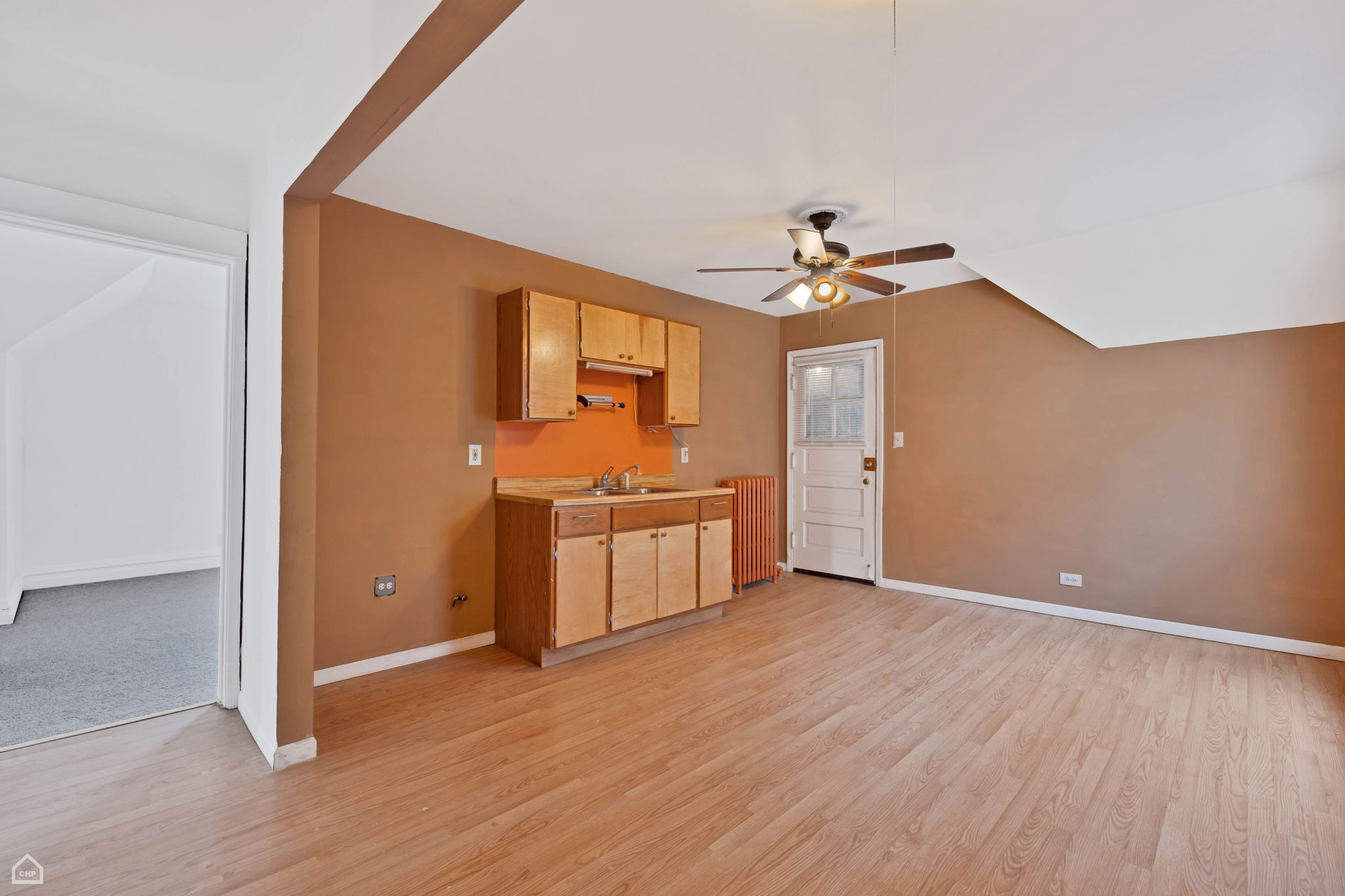  4042 N Kenneth Ave_012