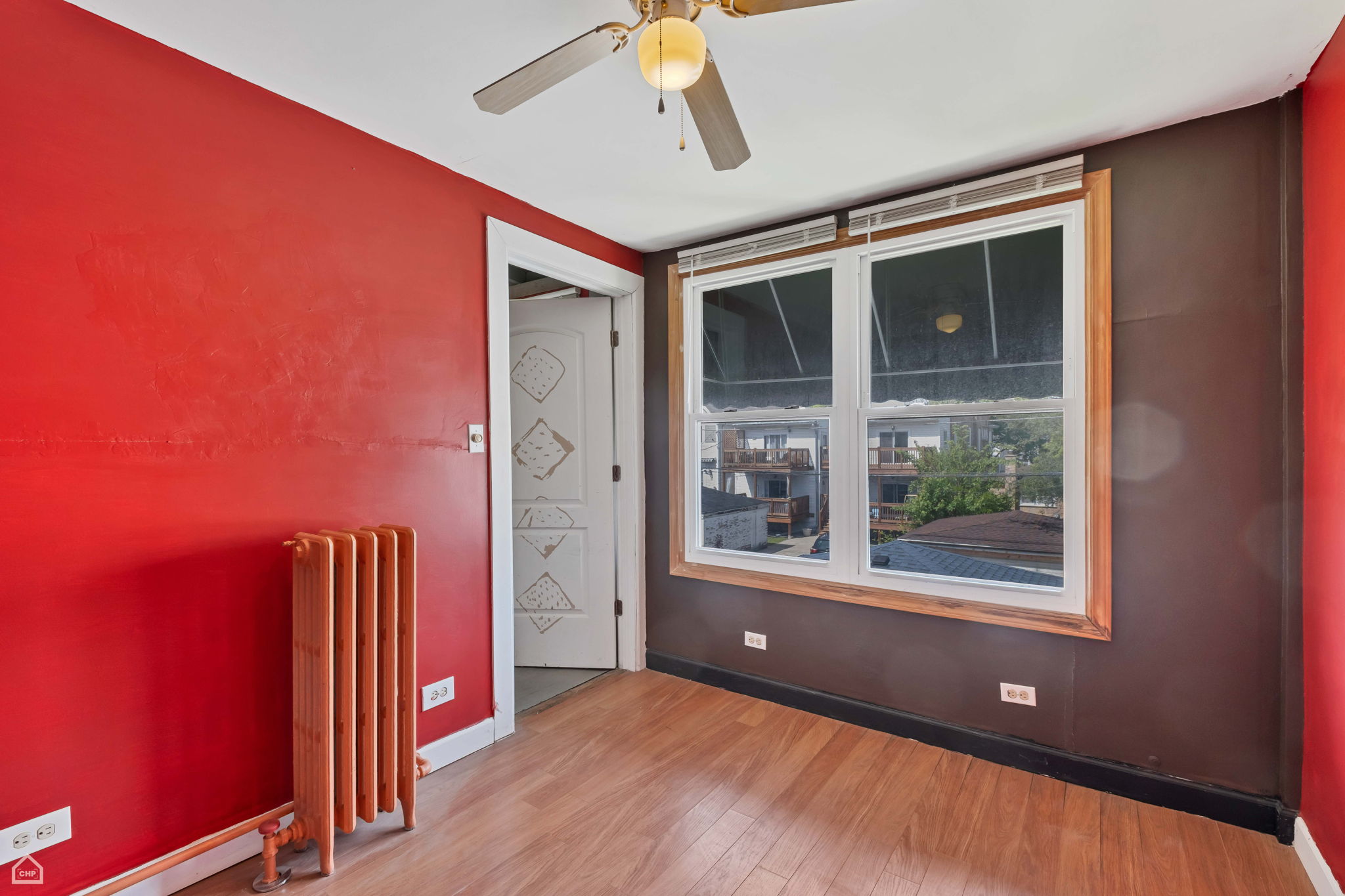  4042 N Kenneth Ave_013