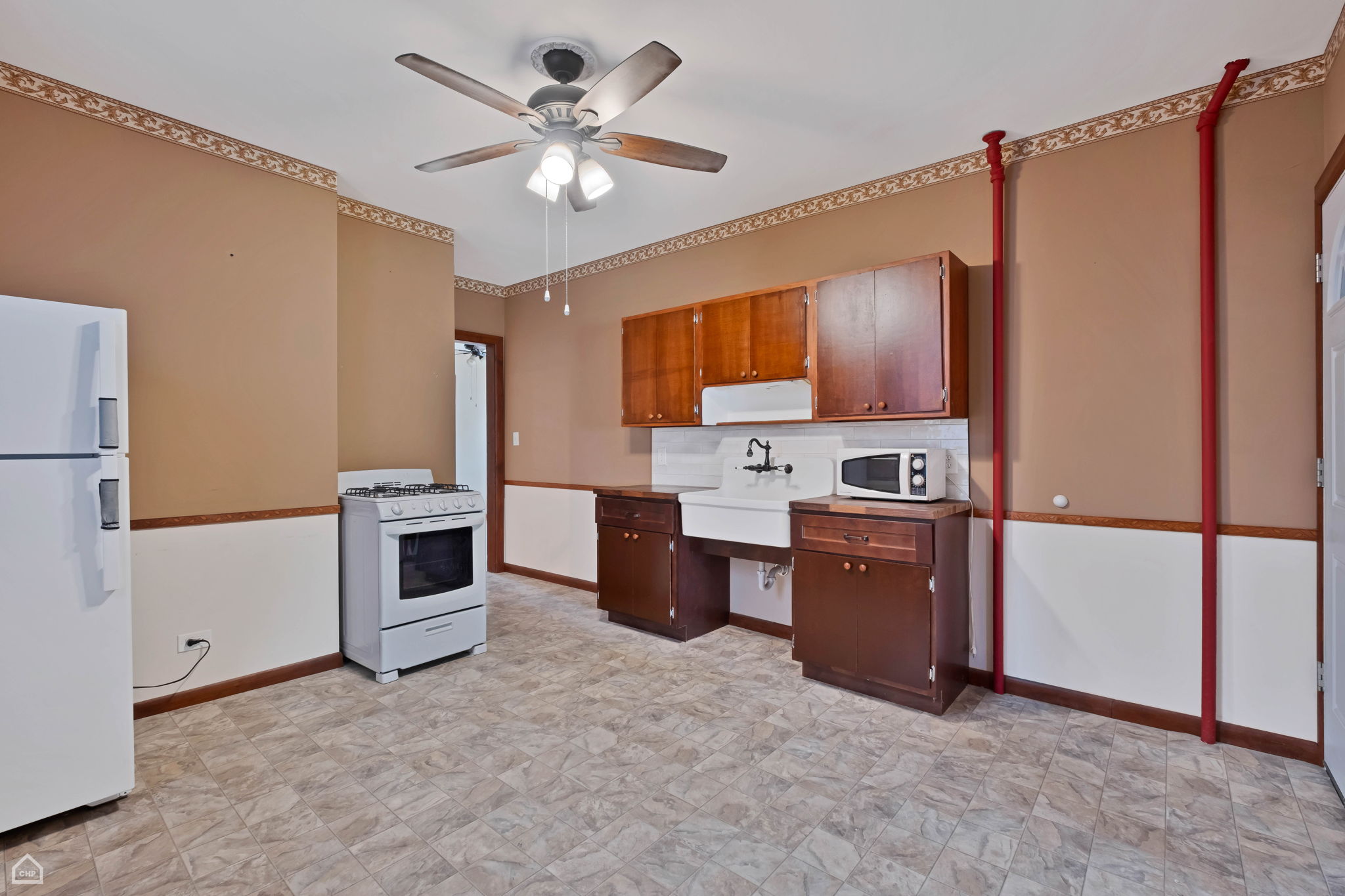  4042 N Kenneth Ave_015