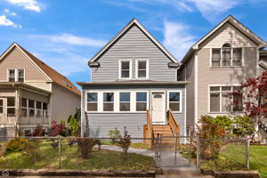  4042 N Kenneth Ave_001