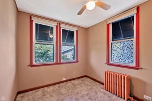  4042 N Kenneth Ave_014