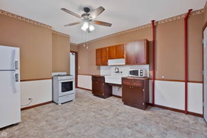  4042 N Kenneth Ave_015