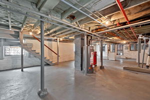  4042 N Kenneth Ave_026