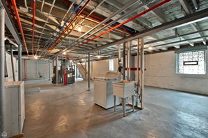  4042 N Kenneth Ave_028