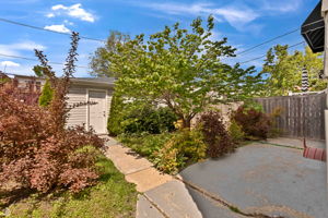  4042 N Kenneth Ave_029