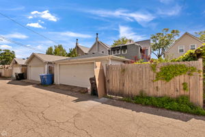  4042 N Kenneth Ave_031