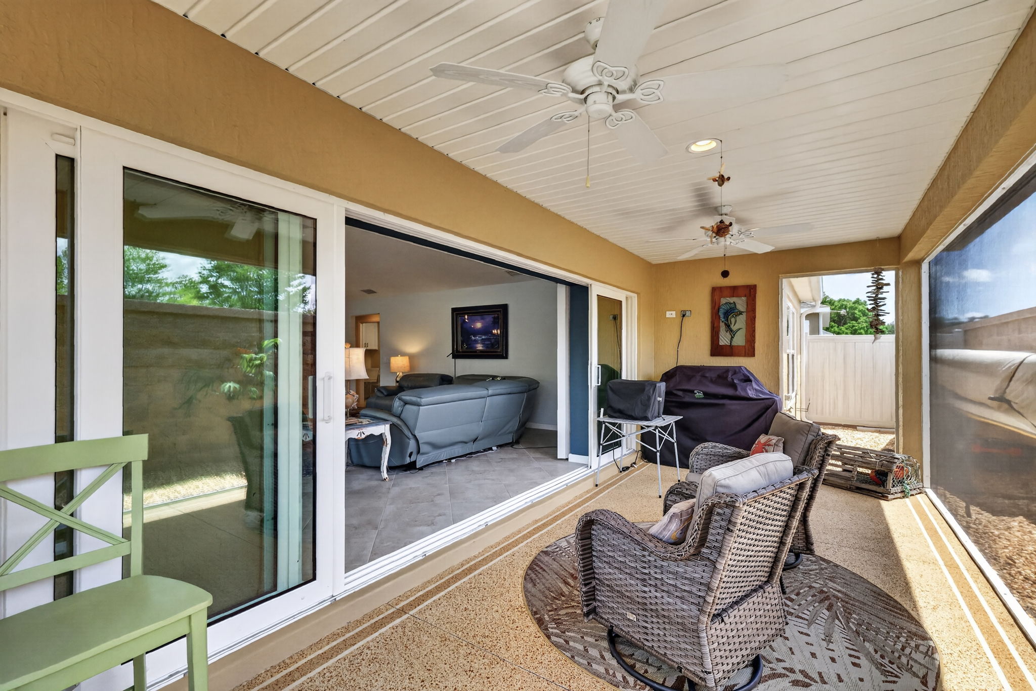 PRIVATE Lanai