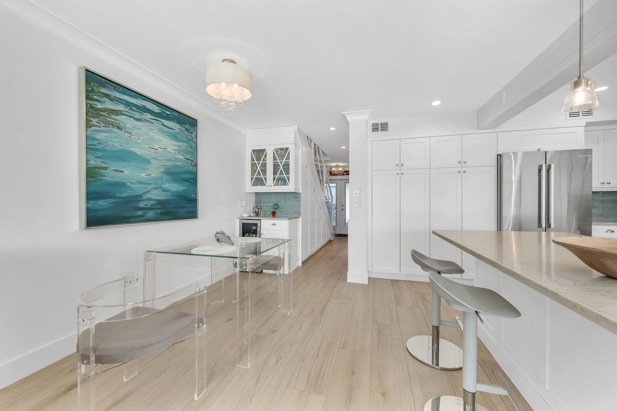 Breakfast Bar - Eat in Kitchen