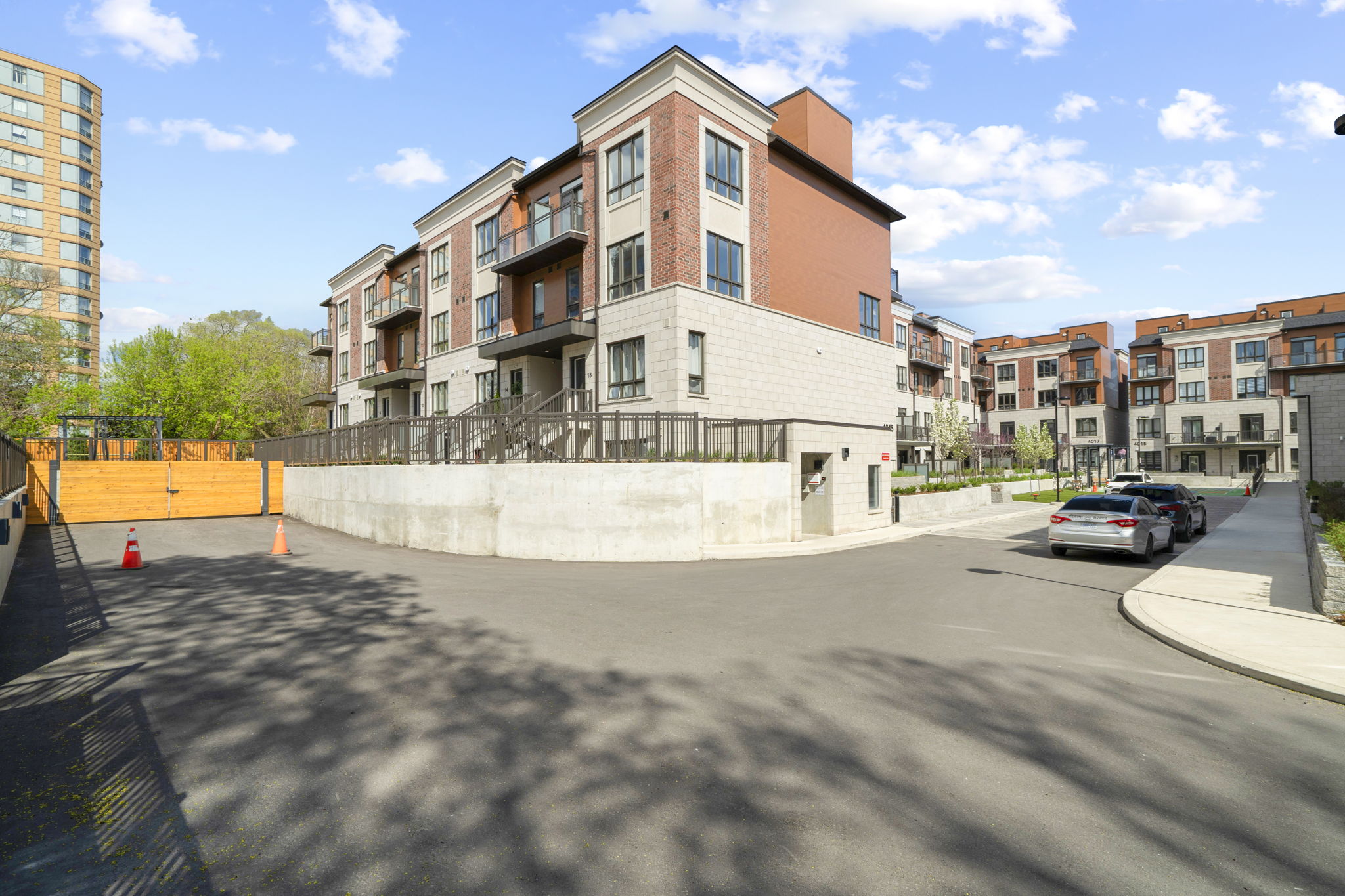 4045 Hickory Dr Unit 19 Mississauga, ON L4W 0G6