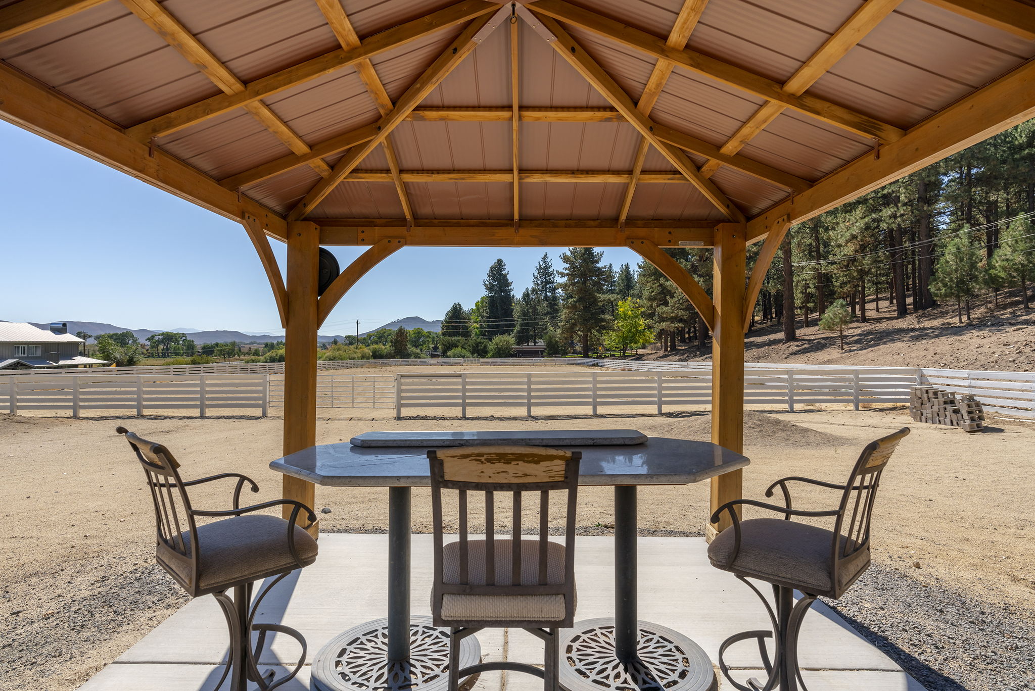 4045 Old Highway 395 Photo 127