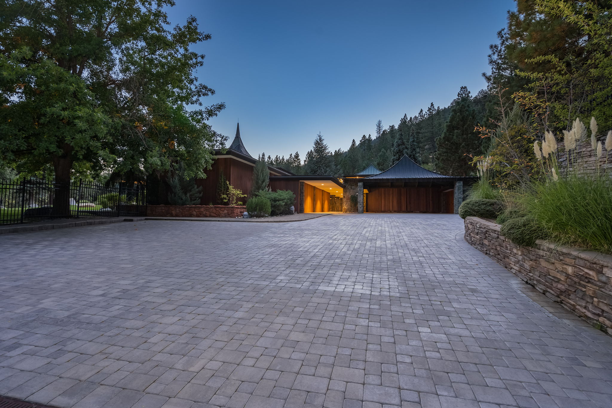 4045 Old Highway 395 Photo 4