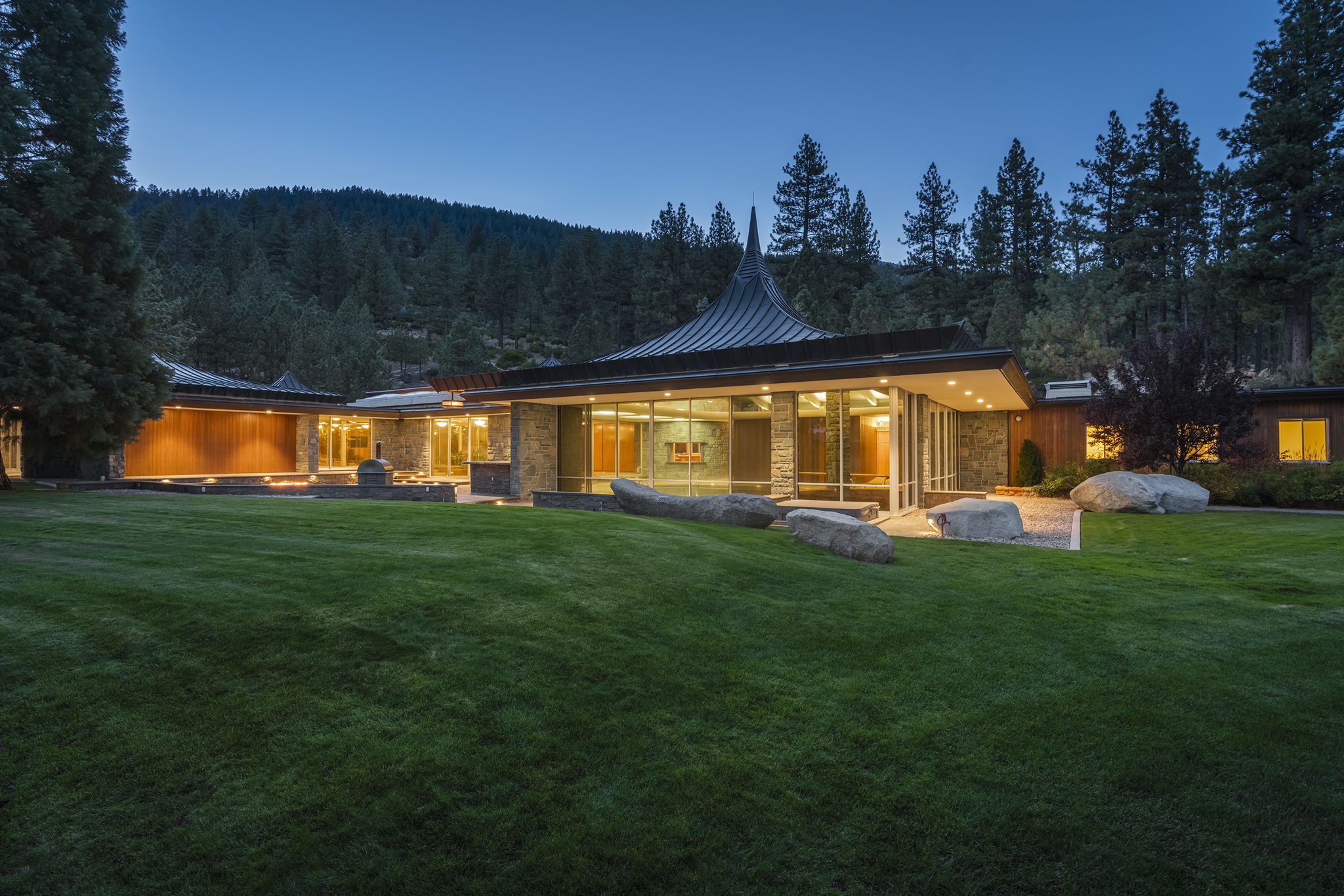 4045 Old Highway 395 Photo 93