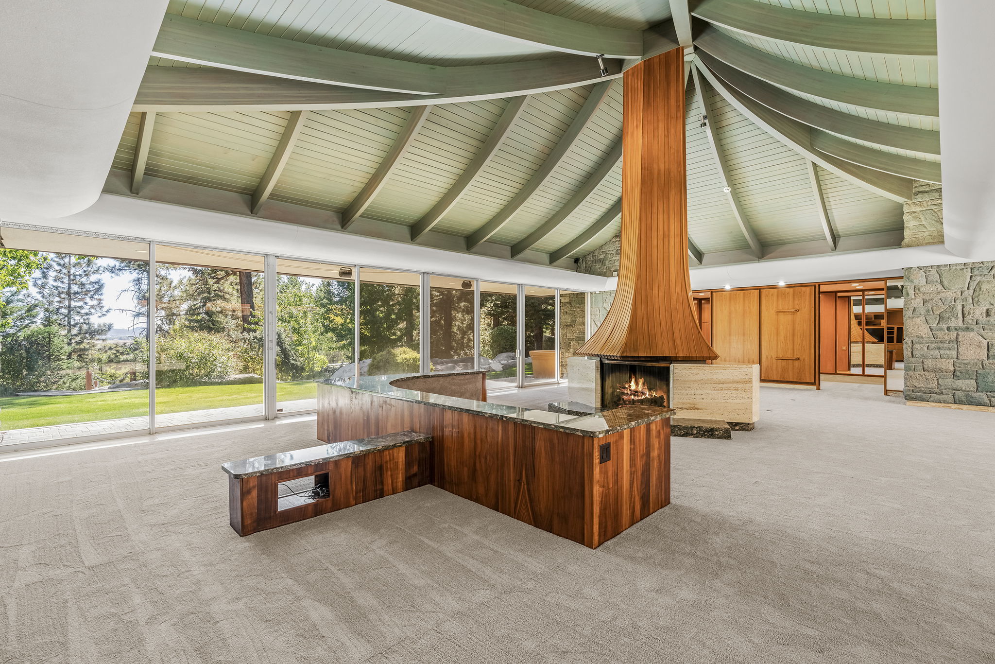 4045 Old Highway 395 Photo 36