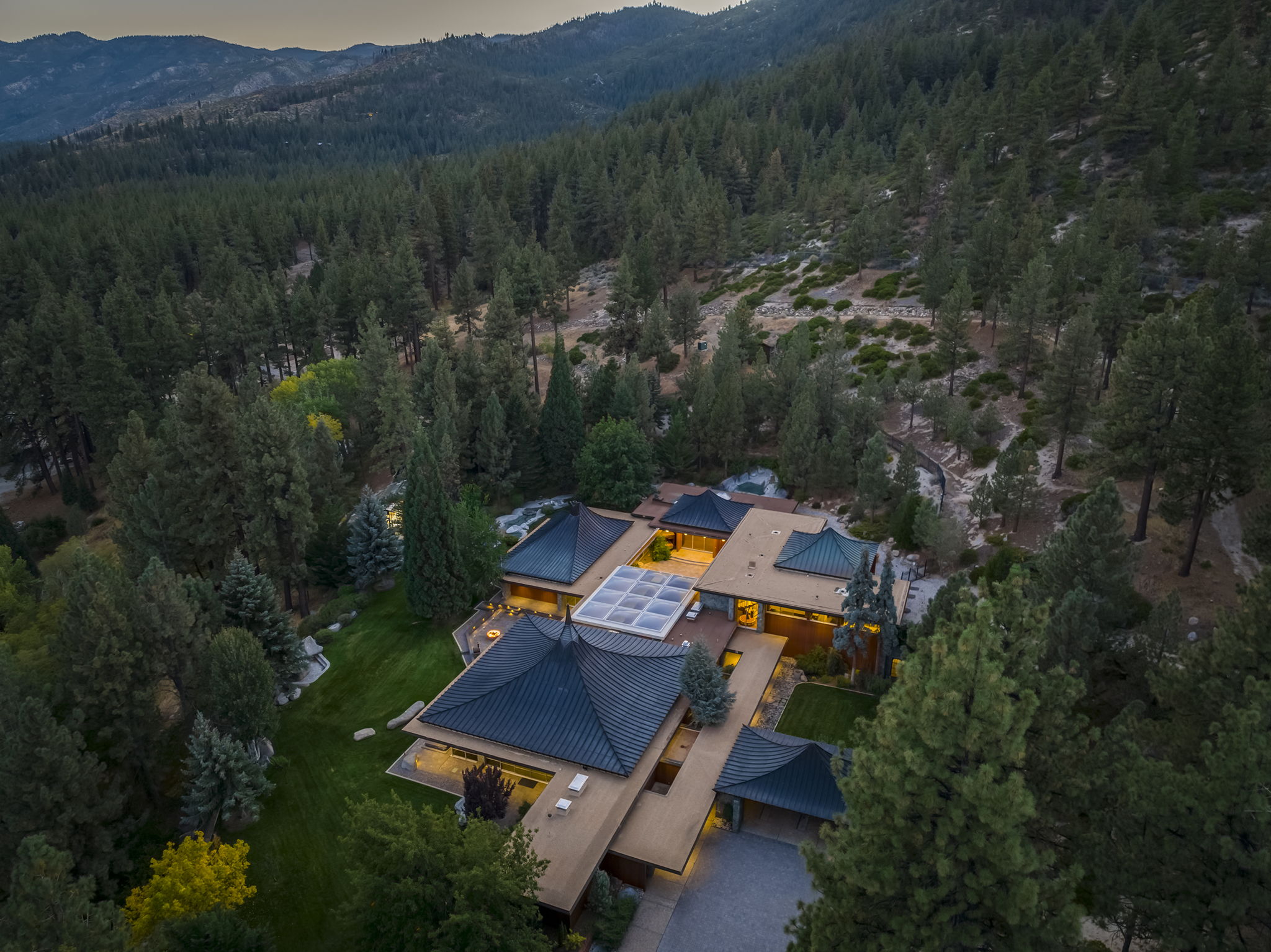 4045 Old Highway 395 Photo 15